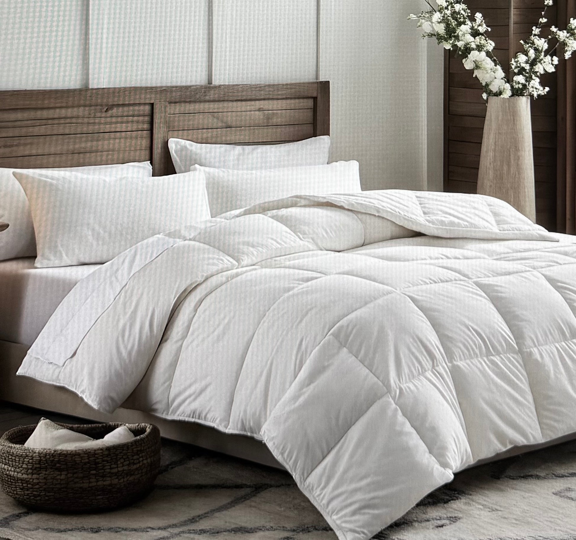 Tahoe Medium Weight White Down 400 Thread Count Comforter (Level 2)